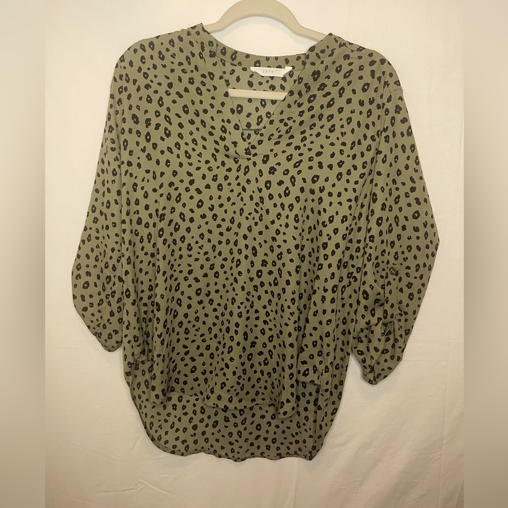 Sage/black Top from Lush | Size: Medium